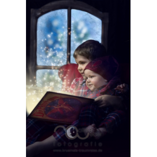 Babyfotografie Kinderfotografie Weihnachten Glitter Weihnachtsbuch Christkind Fenster Geschwister Ju