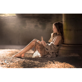 Portraitfotografie Saar Pfalz Peoplefotografie Ruine Säule Mädchen Portrait Licht Romantik